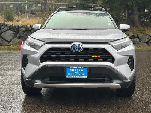 2022 Toyota RAV4 Hybrid SE