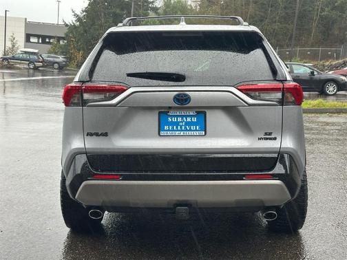 2022 Toyota RAV4 Hybrid SE