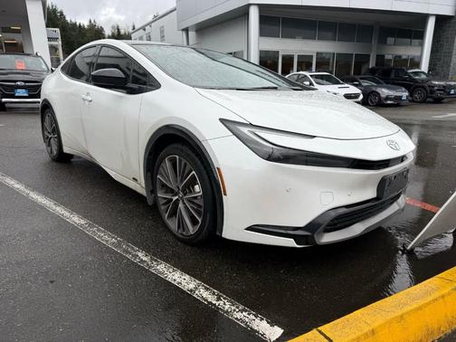 2023 Toyota Prius XLE