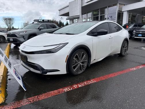 2023 Toyota Prius XLE