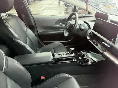 2023 Toyota Prius XLE