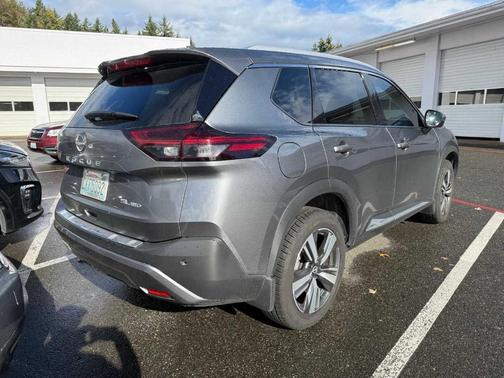 2022 Nissan Rogue SL