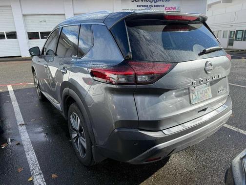 2022 Nissan Rogue SL