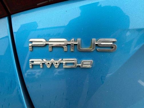 2019 Toyota Prius LE