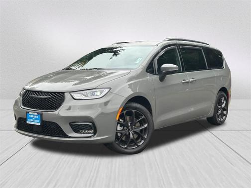 2023 Chrysler Pacifica Touring-L