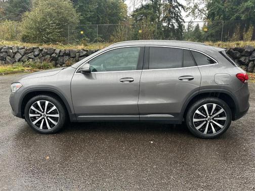2022 Mercedes-Benz GLA 250 Base 4MATIC