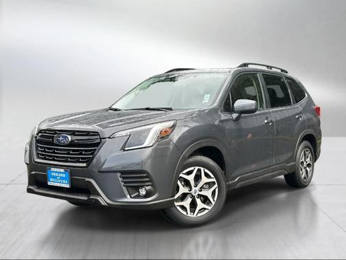 Magnetite Gray Metallic 2024 Subaru Forester Premium