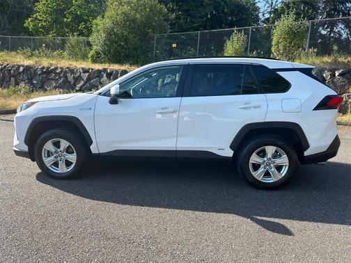 2021 Toyota RAV4 Hybrid LE