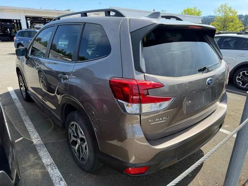 Brilliant Bronze 2022 Subaru Forester Premium