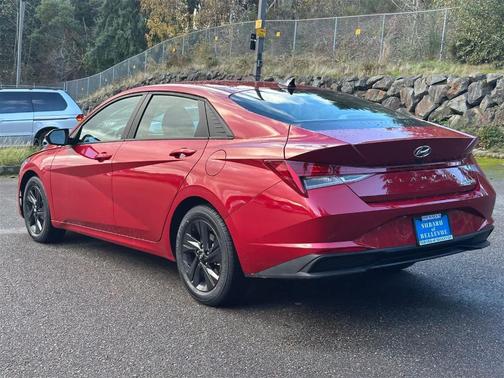 2023 Hyundai ELANTRA HEV Blue