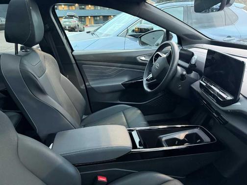 2023 Volkswagen ID.4 Pro S Plus