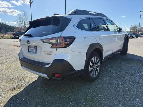 Crystal White Pearl 2024 Subaru Outback Touring