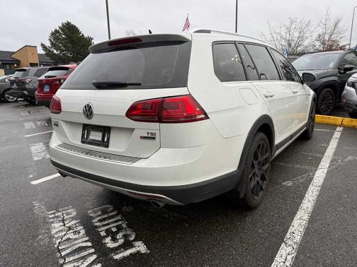 2017 Volkswagen Golf Alltrack TSI SEL