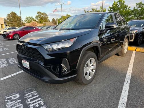 2022 Toyota RAV4 LE