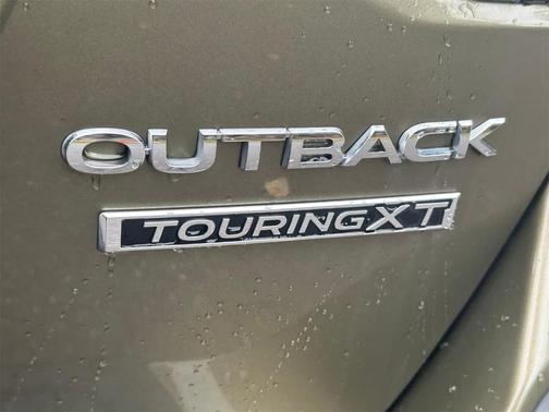 2022 Subaru Outback Touring XT