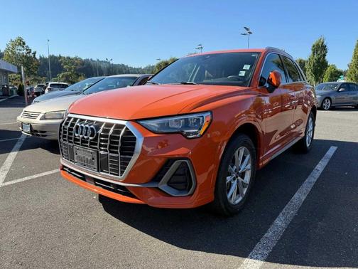 2022 Audi Q3 45 S line Premium