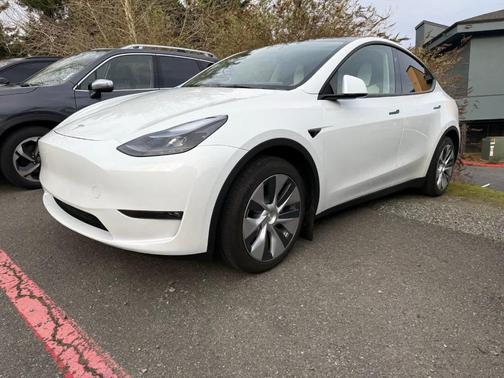 2024 Tesla Model Y Long Range