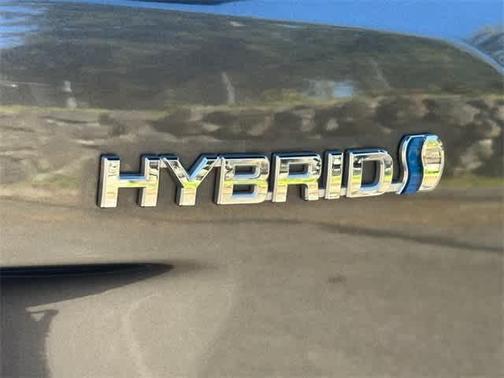 2016 Toyota Prius Two