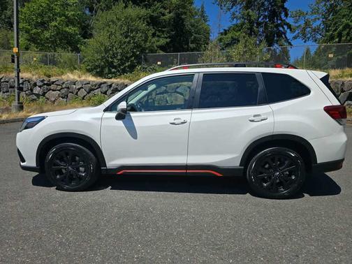Crystal White Pearl 2023 Subaru Forester Sport