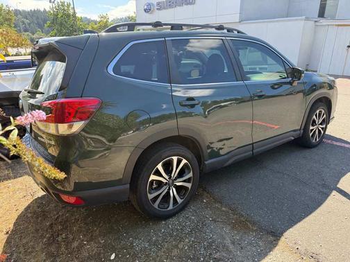 Cascade Green Silica 2023 Subaru Forester Limited