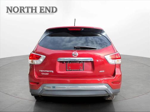 2016 Nissan Pathfinder S