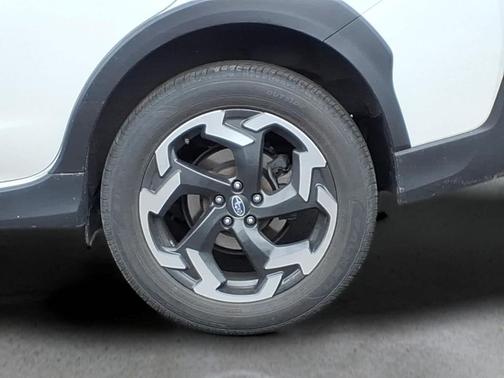 Crystal White Pearl 2022 Subaru Crosstrek Limited