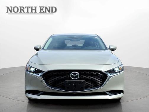 Platinum Quartz Metallic 2026 Mazda Mazda3 FWD w/Preferred Package