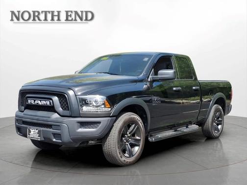 Diamond Black Crystal Pearlcoat 2022 RAM 1500 Classic Warlock Quad Cab 4x4 6'4' Box