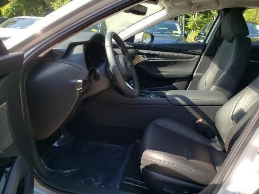 SONIC SILVER METALLIC 2019 Mazda Mazda3 FWD w/Premium Package