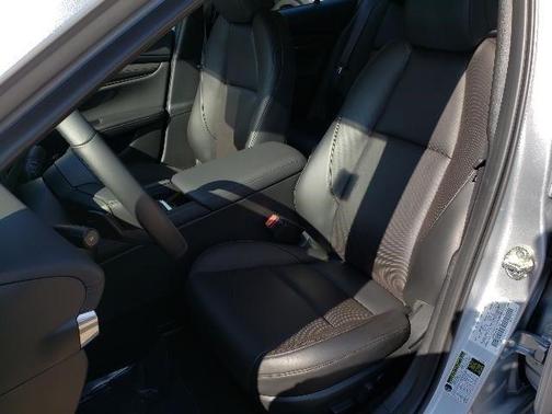 SONIC SILVER METALLIC 2019 Mazda Mazda3 FWD w/Premium Package