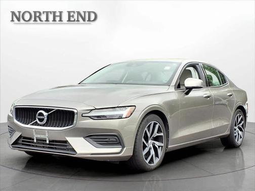 2020 Volvo S60 T6 Momentum
