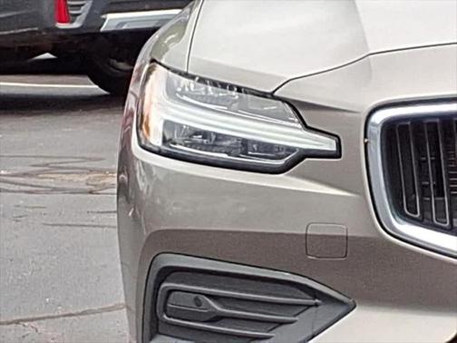 2020 Volvo S60 T6 Momentum