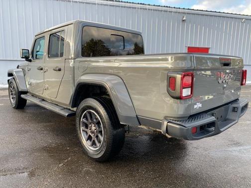 2023 Jeep Gladiator Overland