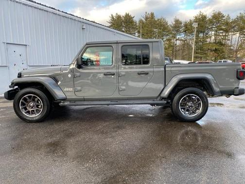 2023 Jeep Gladiator Overland