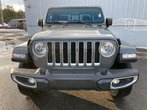 2023 Jeep Gladiator Overland