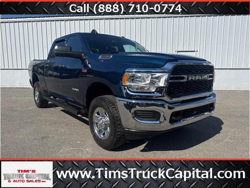 2020 RAM 2500 Tradesman Crew Cab 4X4 6'4' Box