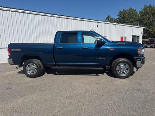 2020 RAM 2500 Tradesman Crew Cab 4X4 6'4' Box