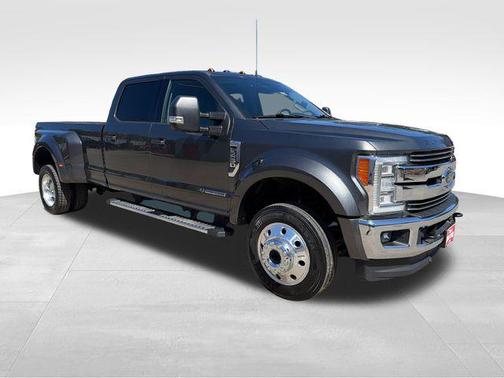 Magnetic 2018 Ford F-450 Lariat