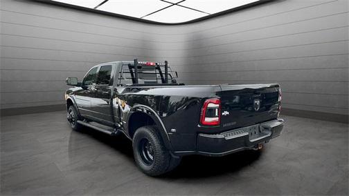 2021 RAM 3500 Laramie Crew Cab 4x4 8' Box