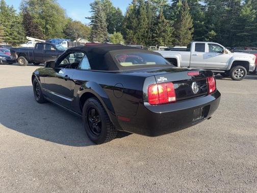 2006 Ford Mustang Base