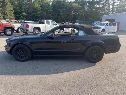 2006 Ford Mustang Base