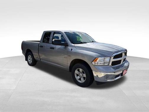 Billet Silver Metallic Clearcoat 2022 RAM 1500 Classic SLT