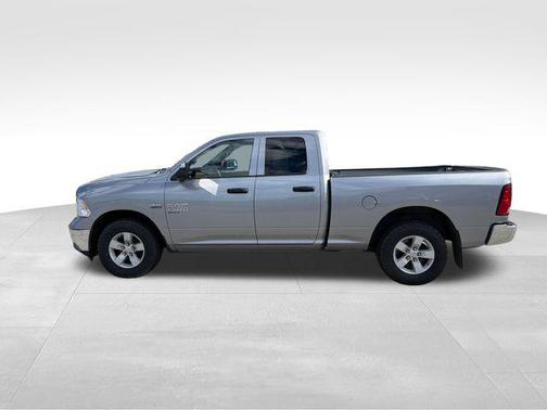 Billet Silver Metallic Clearcoat 2022 RAM 1500 Classic SLT