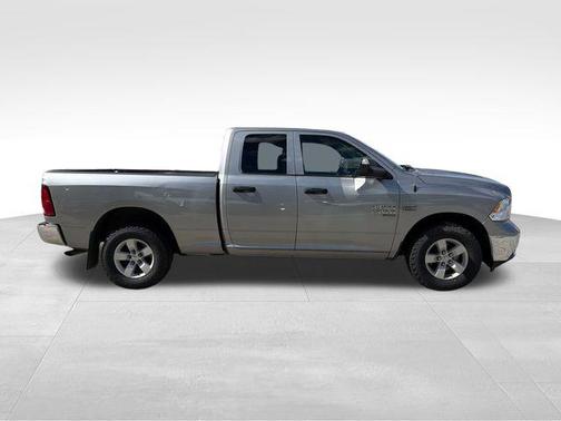 Billet Silver Metallic Clearcoat 2022 RAM 1500 Classic SLT