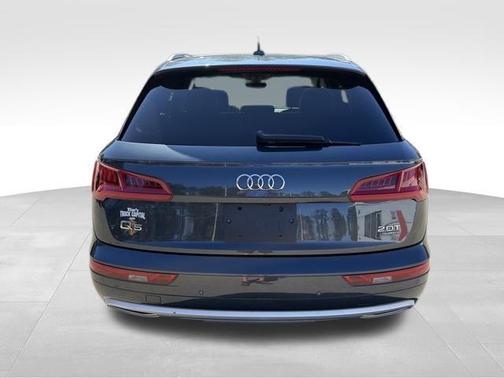 2018 Audi Q5 2.0T Premium Plus