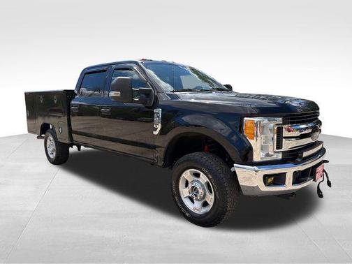 Shadow Black 2017 Ford F-250 XLT