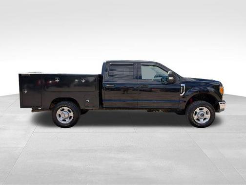 Shadow Black 2017 Ford F-250 XLT