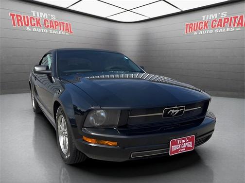 2005 Ford Mustang Deluxe
