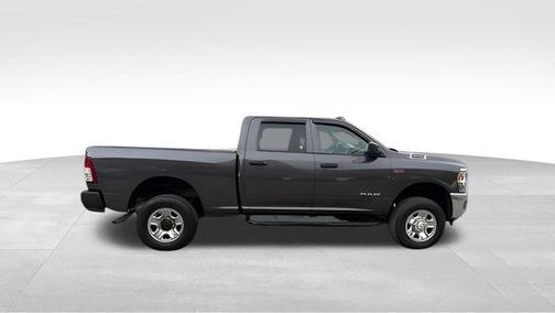 2019 RAM 2500 Tradesman Crew Cab 4x4 6'4' Box