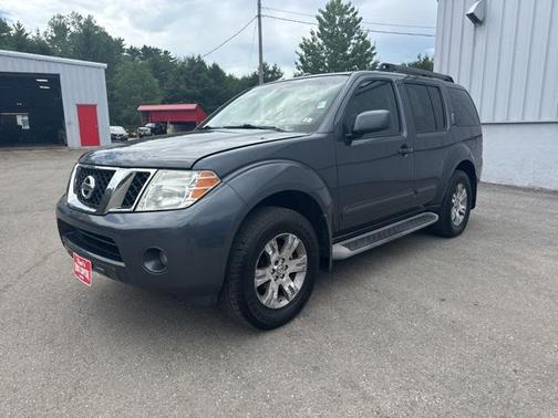 2010 Nissan Pathfinder SE